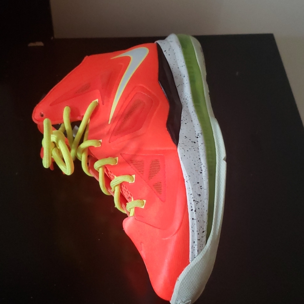 Neon Oranga and Yellow Nike Lebrons - Picture 5 of 6